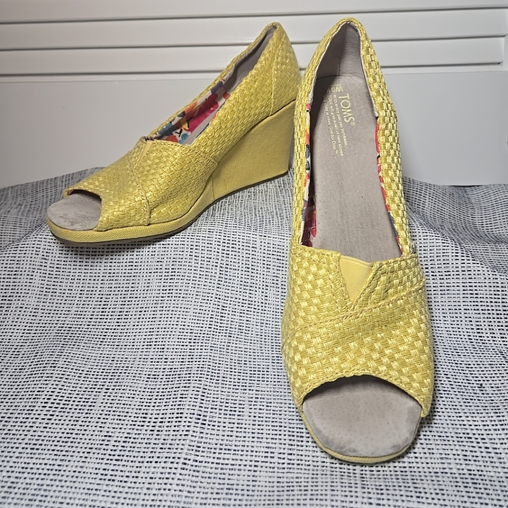 Toms Yellow Wedge Sandals 9.5